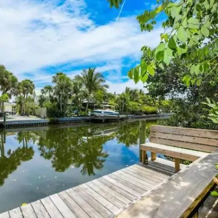 Walk To The Beach - Island Villa Siesta Key Exterior photo
