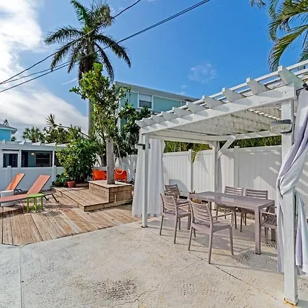 Walk To The Beach - Island Villa Siesta Key Exterior photo